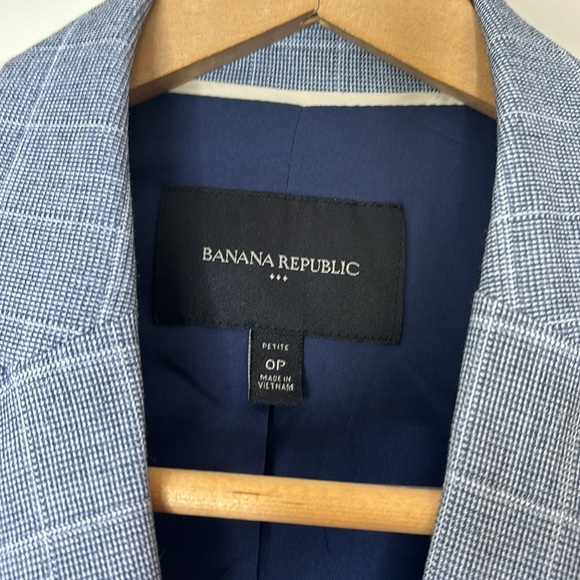 Banana Republic || Sheath Dress and Blazer; *Dress Size OOP; *Blazer Size OP - Picture 11 of 17